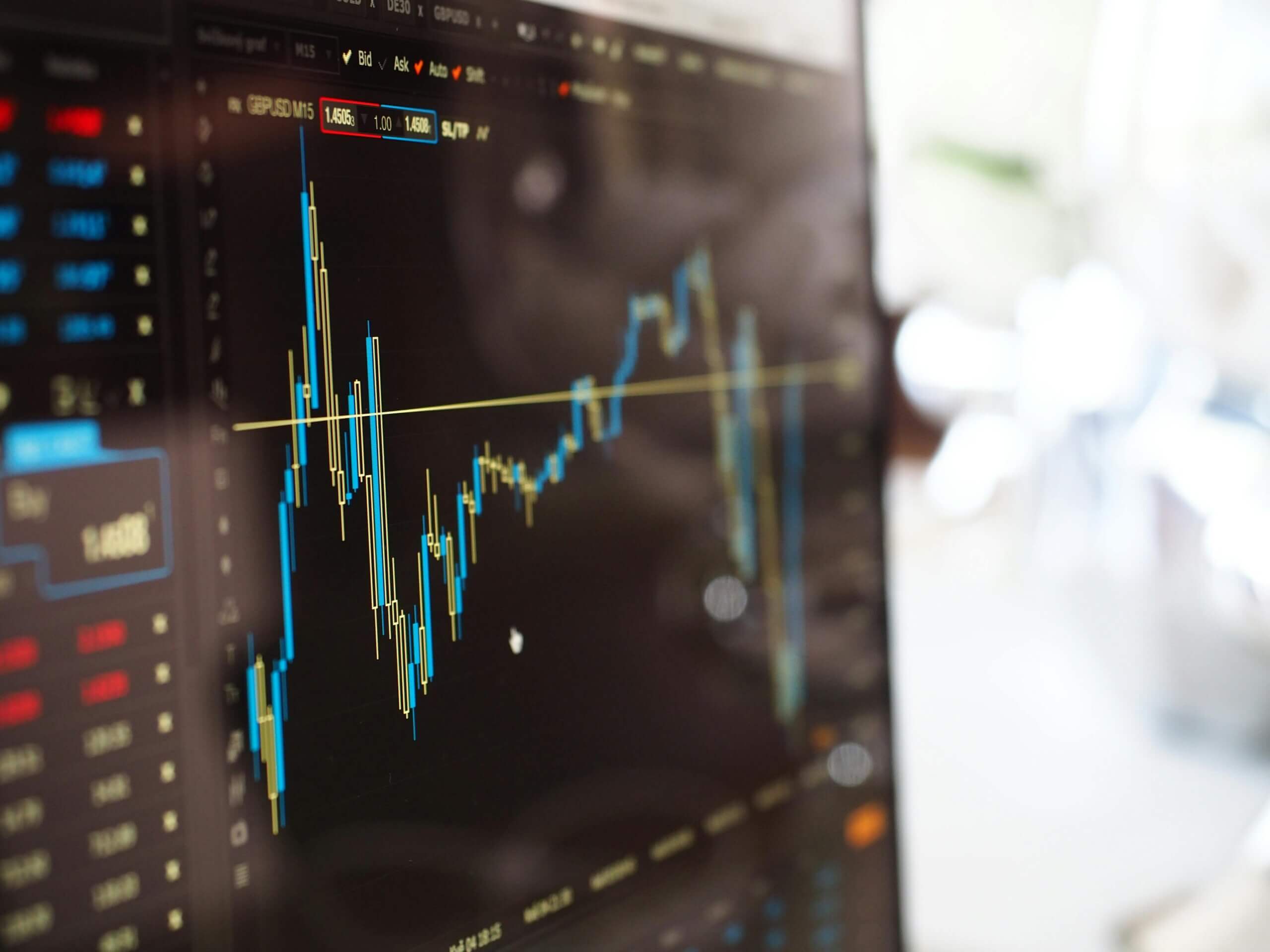 Gold & oil trading are vital components of global financial markets, offering traders avenues for potential profit and portfolio diversification.