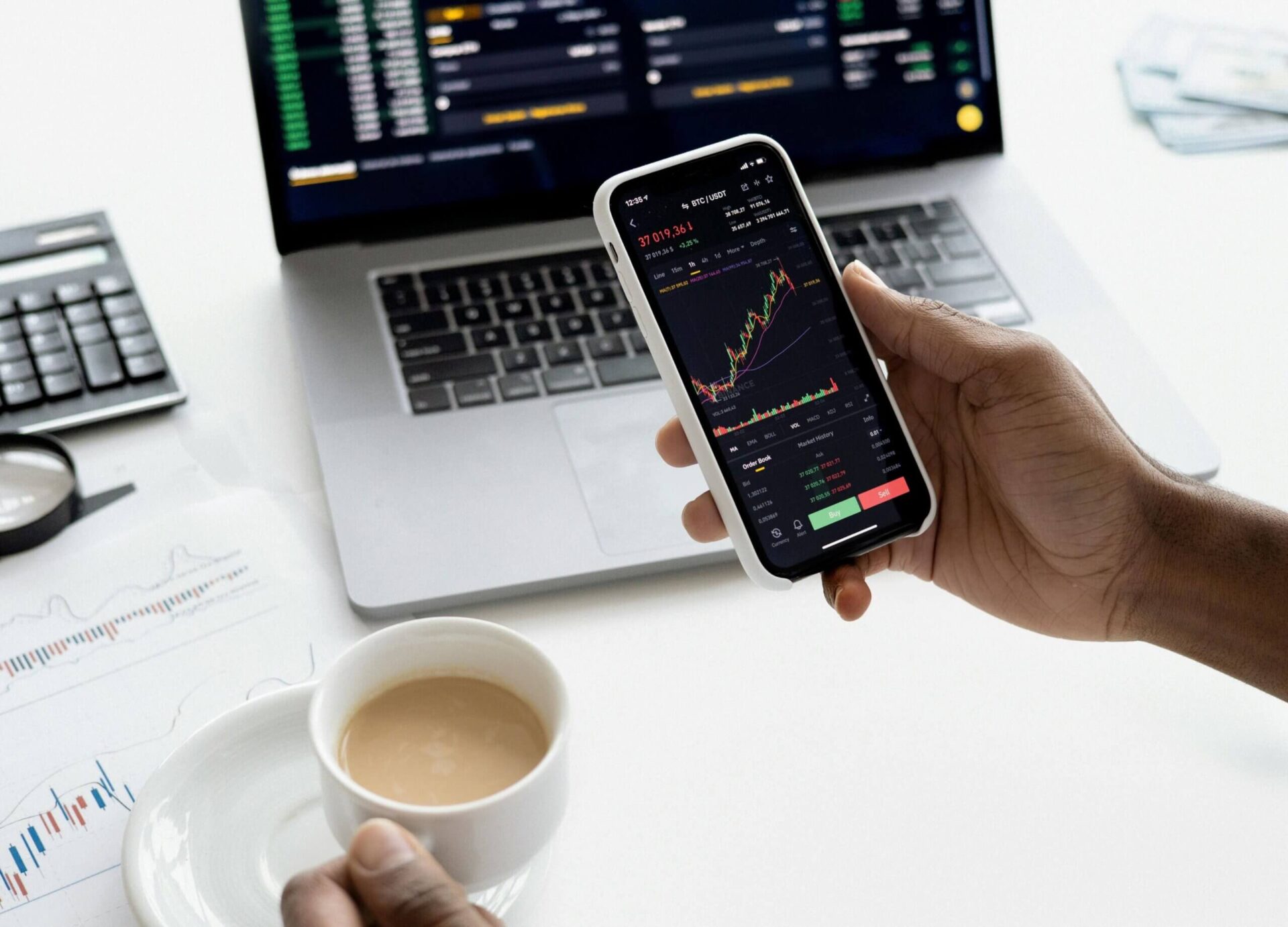 By incorporating the latest market news into your trading strategy with FinXo Capital, you can stay ahead in today’s fast-paced financial environment.