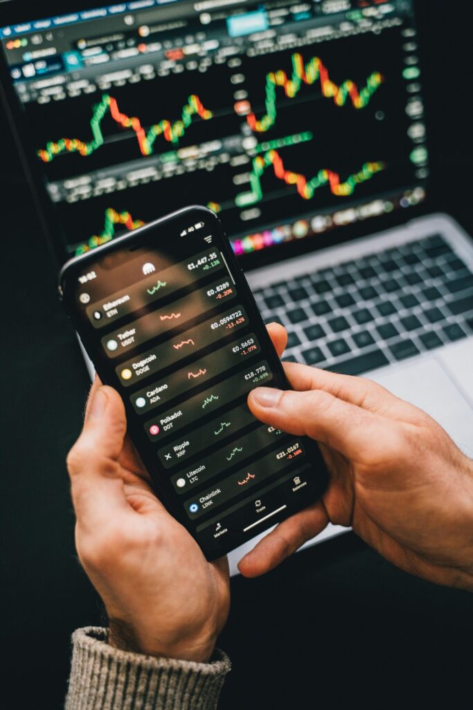 From understanding currency pairs to recognizing market trends and following best practices, this guide will help you make informed trading decisions when online forex trading.